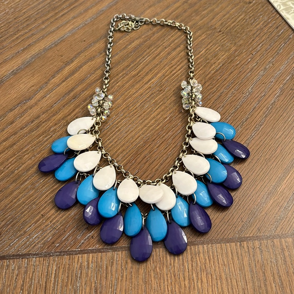 Francesca’s costume jewelry necklace